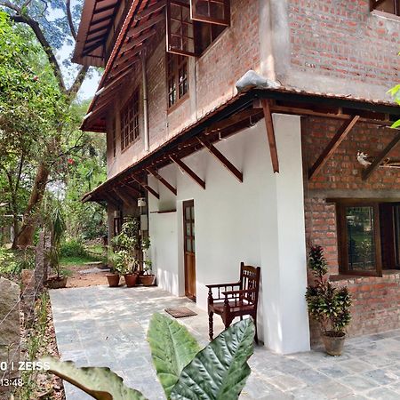 Isai Ambalam Guest House Pondicherry Exterior foto